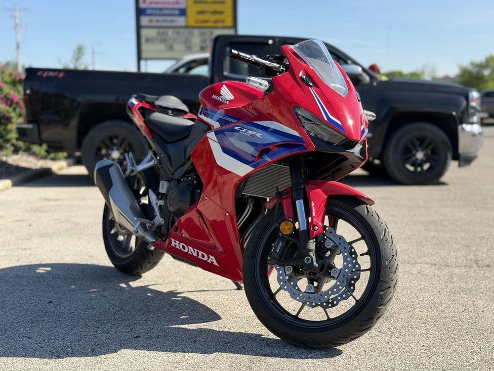 2025 Honda Cbr500r alt