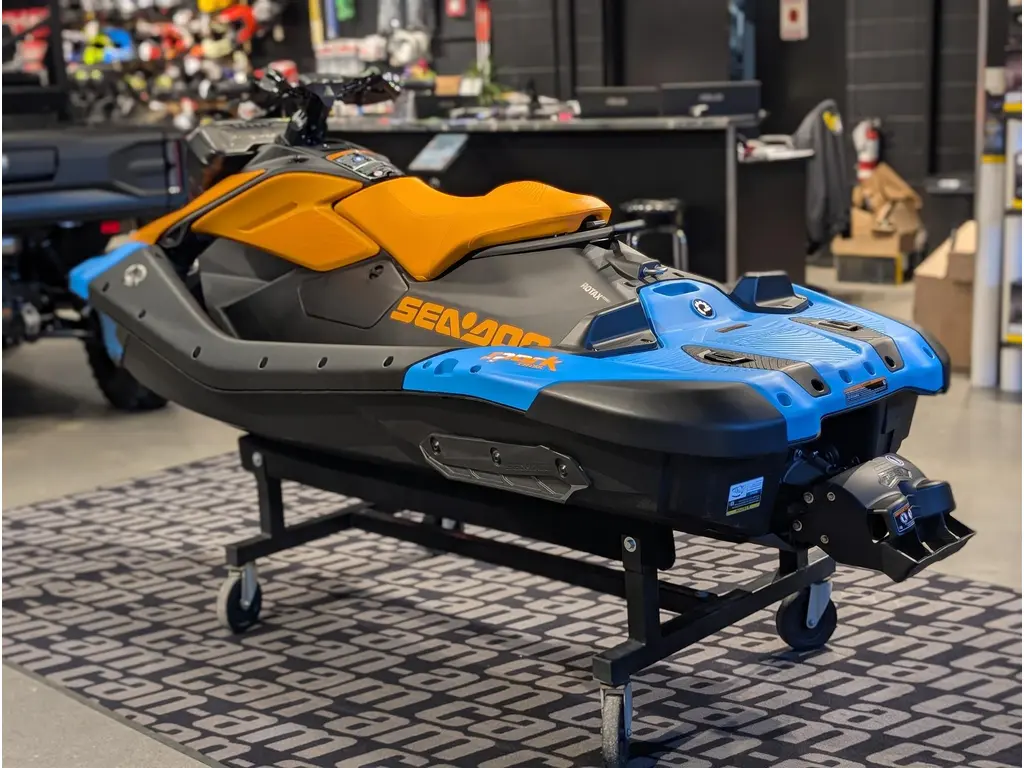 ブルーツリー　3デック New 2026 Sea-Doo Spark Trixx 1up with Audio - Gulfstream Blue and