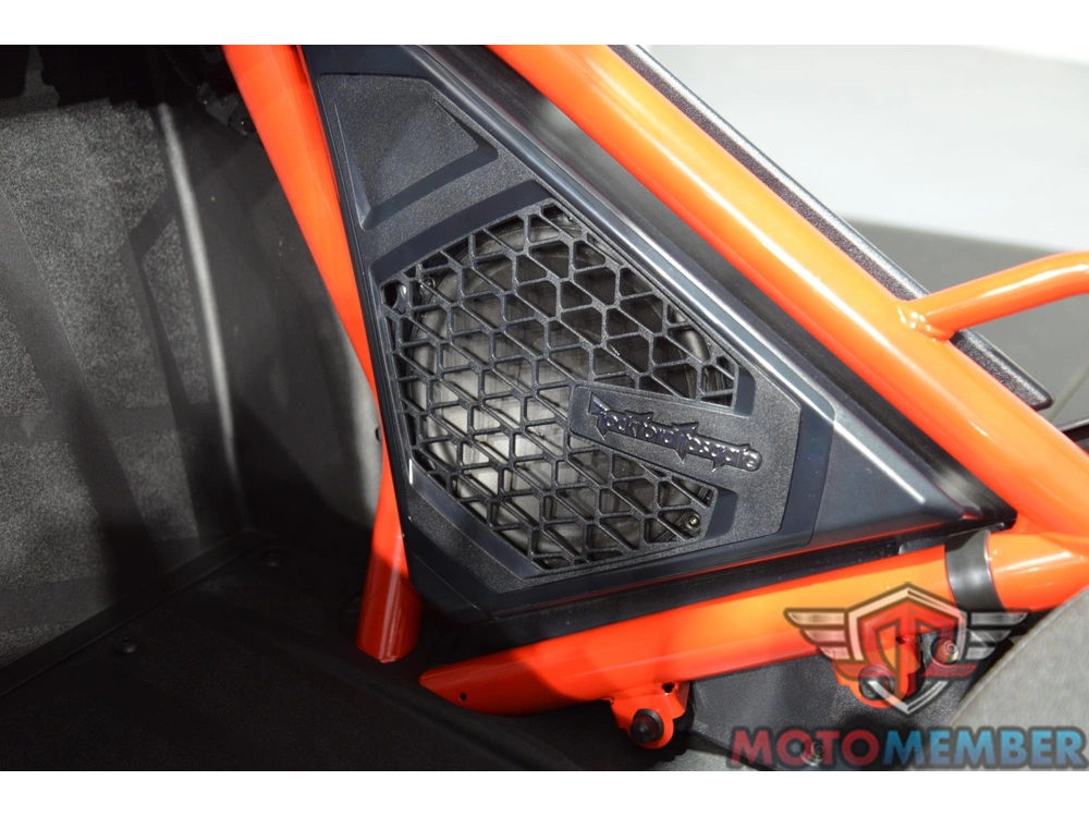 2026 Slingshot R Autodrive alt