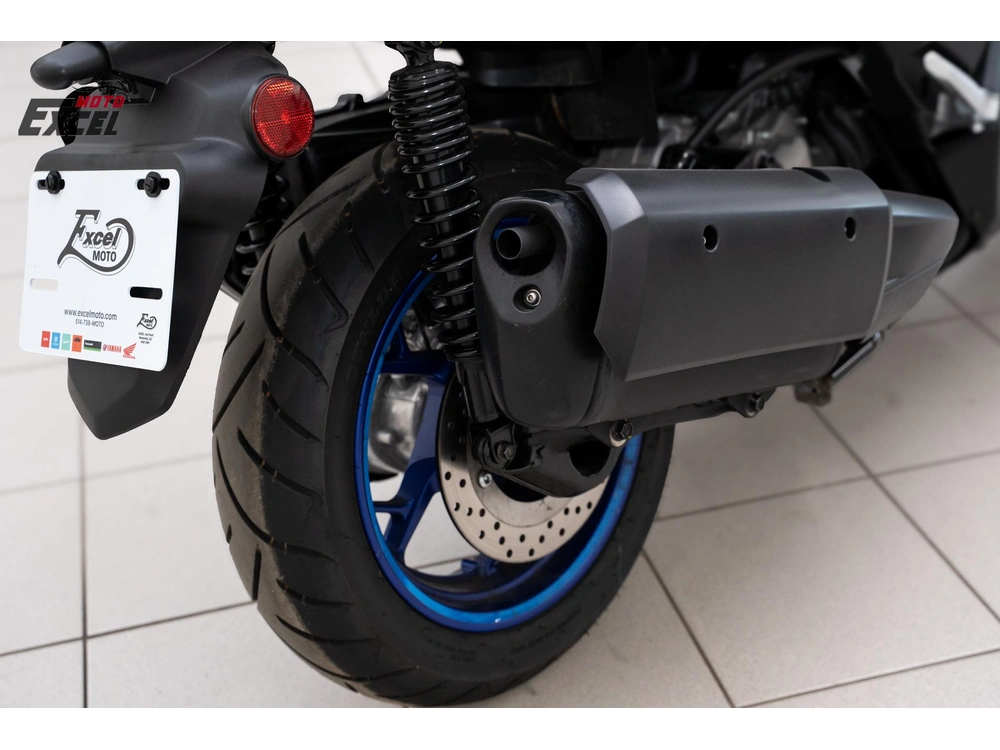 2024 Yamaha Xmax alt