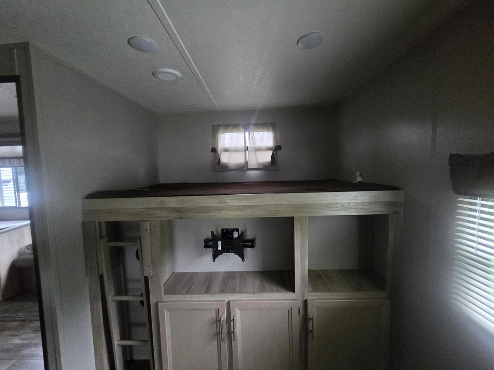 Coachmen Catalina 313dbdsle 2020 alt