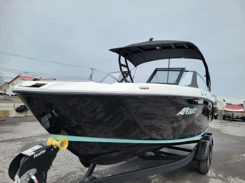2026 Yamaha Ar 220 2026 alt