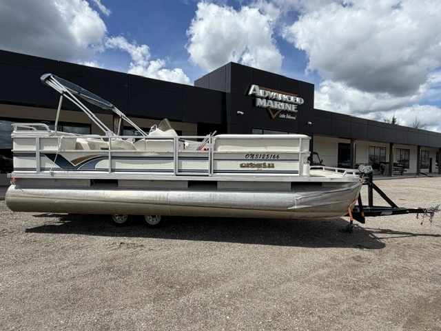 2001 Crest 22 Dl alt