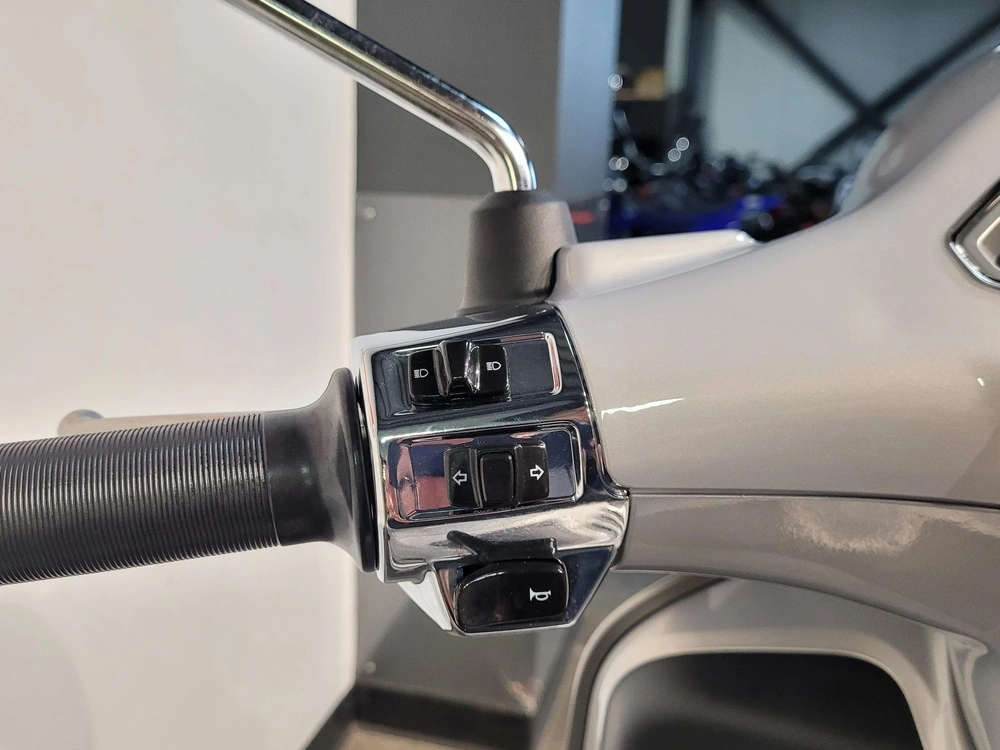 Vespa Primavera 50 Tech *0.99% / 36 Mois💳 2025 alt