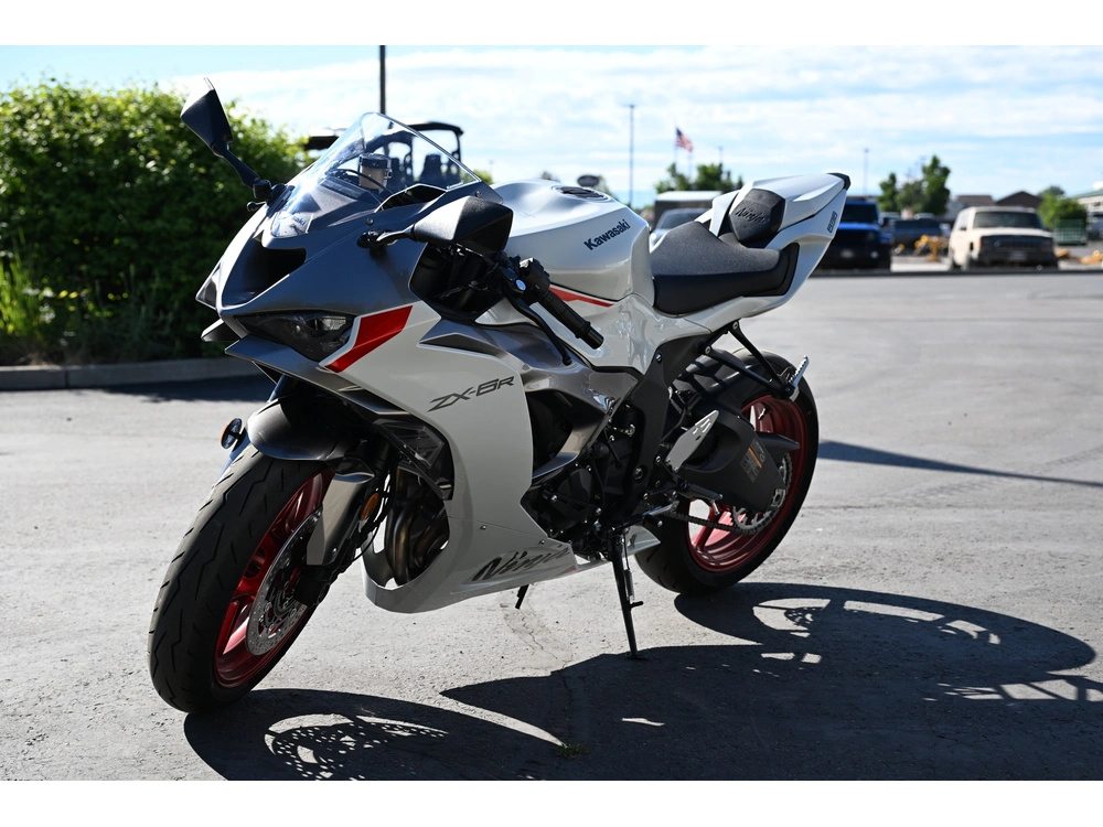 2025 Kawasaki Ninja Zx-6r alt