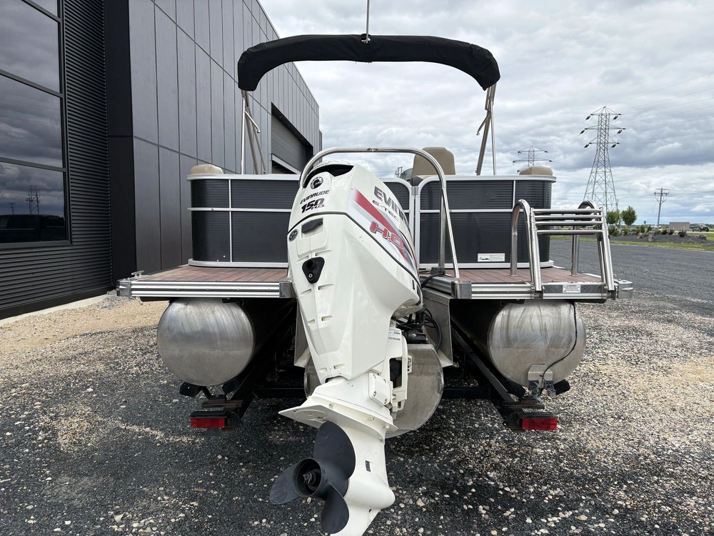 2013 Manitou Oasis 23 Vp alt