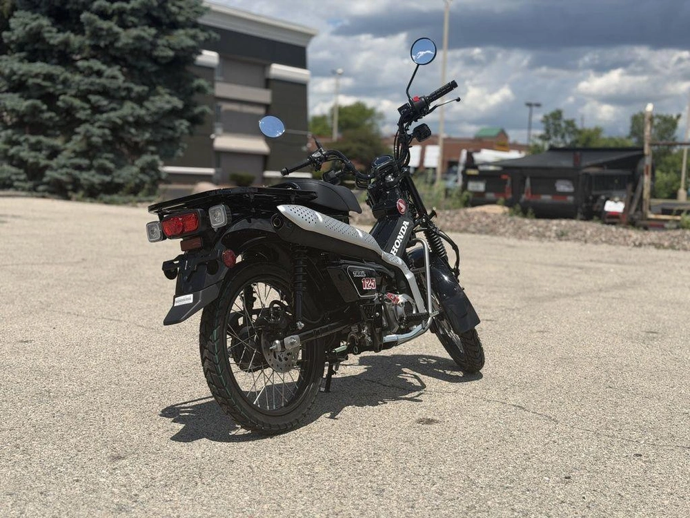 2026 Honda Trail125 alt