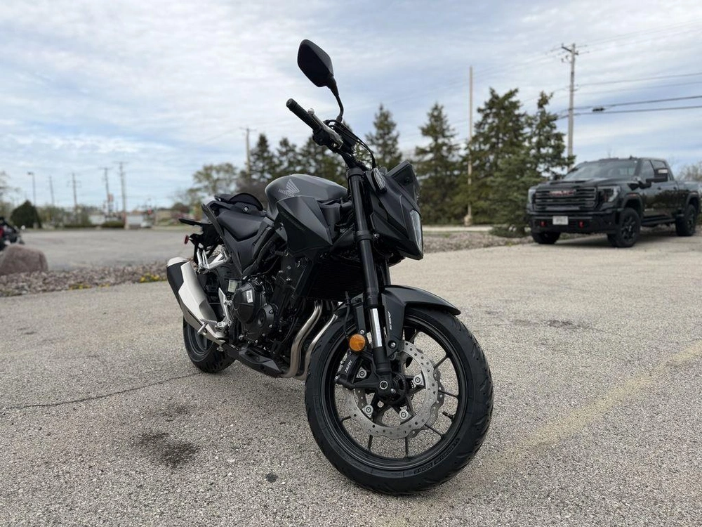 2025 Honda Cb500f alt