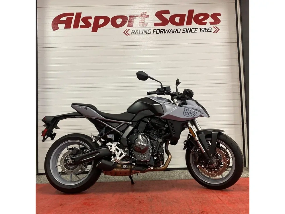 2025 Suzuki Gsx 8s alt