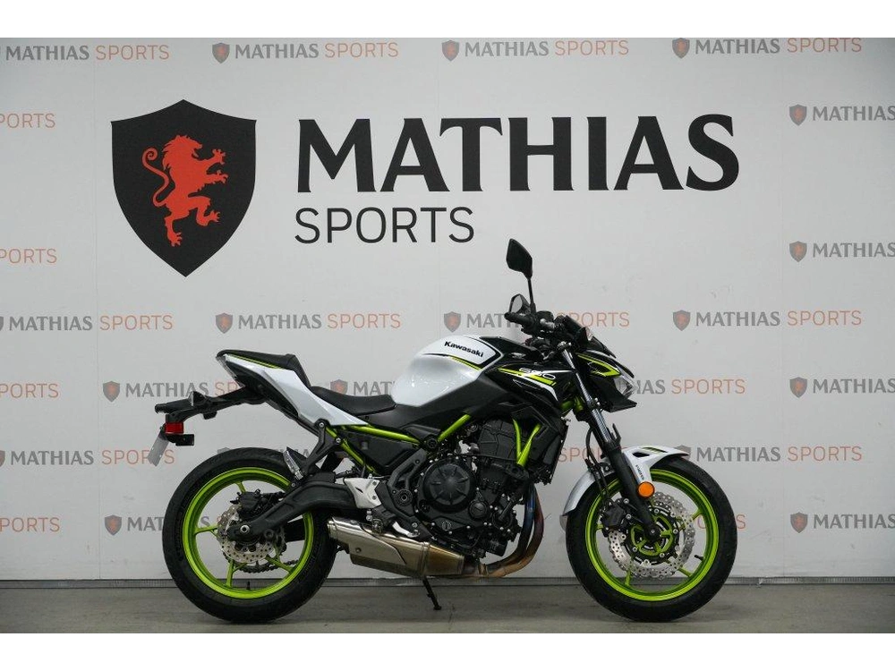 2021 Kawasaki Z650 alt