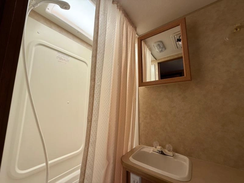 2006 Jayco Jay Feather 25e alt