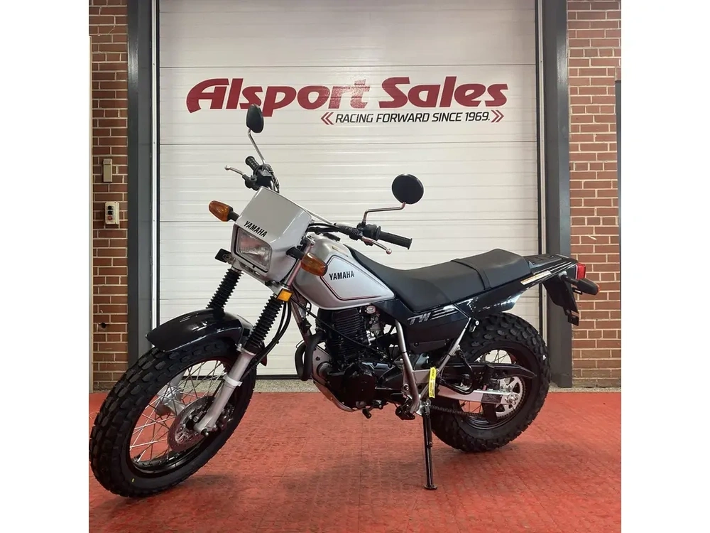 2026 Yamaha Tw200 alt