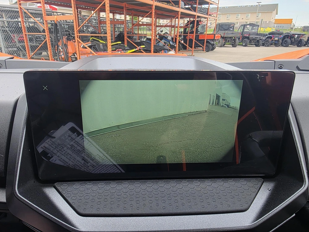 2026 Cfmoto Zforce Z10 Lava Orange alt