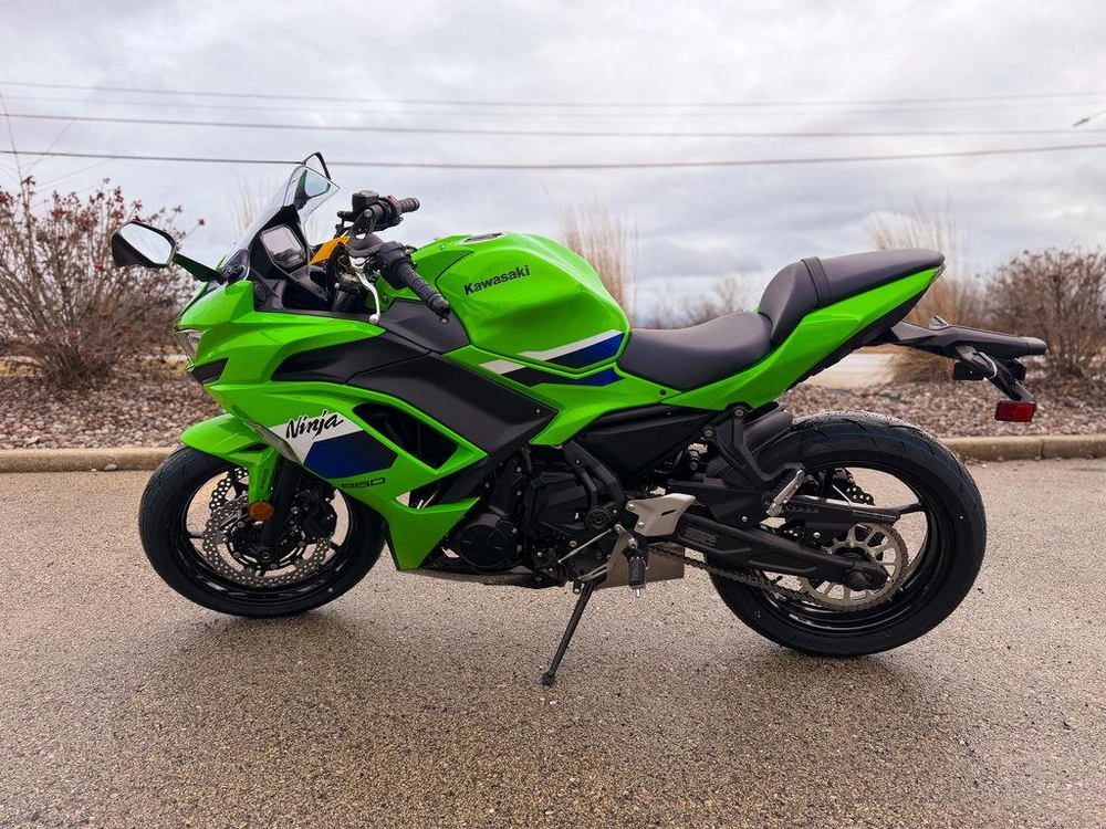 2026 Kawasaki Ninja® 650 Abs alt