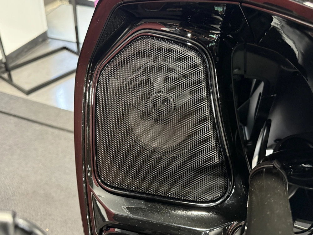 2026 Indian Motorcycle Pursuit Dark Horse 112 alt