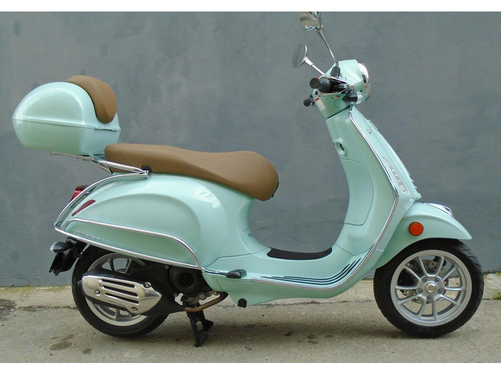 2020 Vespa Prima 50 alt