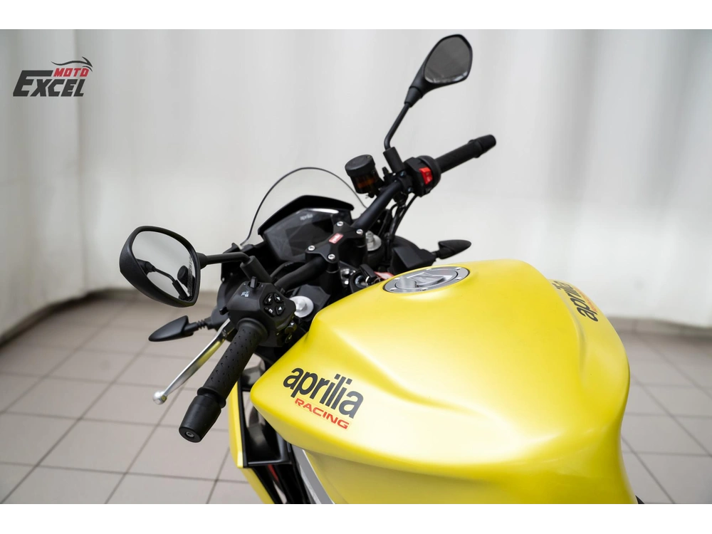 2021 Aprilia Tuono 660 alt