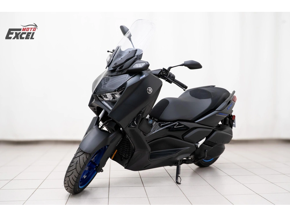 2024 Yamaha Xmax alt