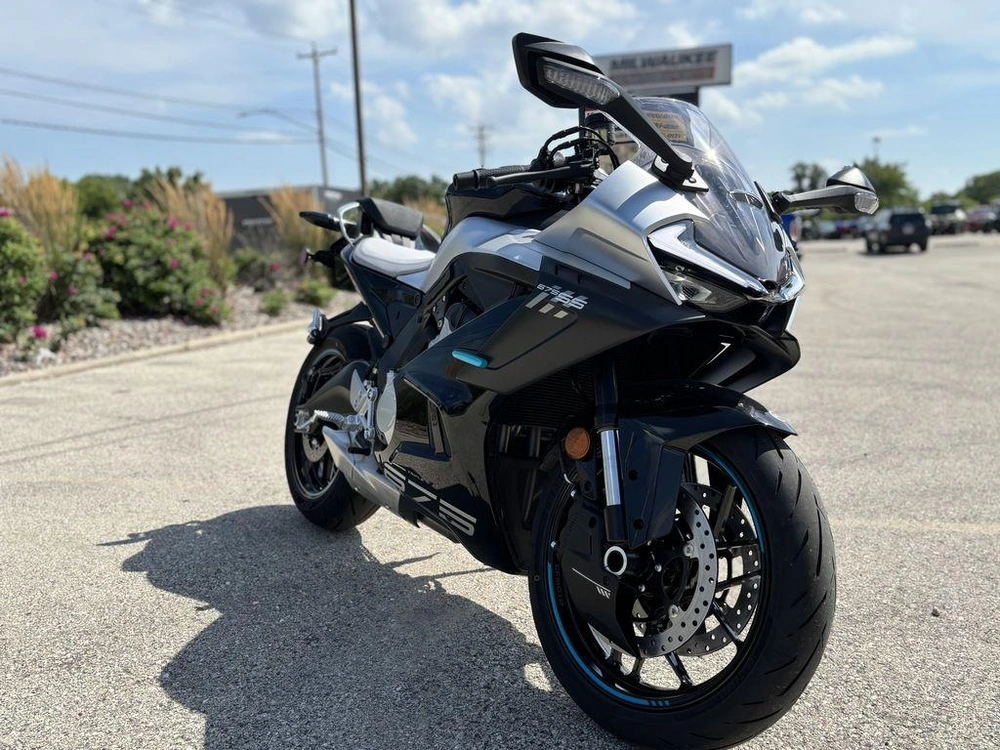 2026 Cfmoto 675ss alt
