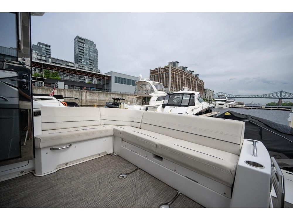 2018 Cruisers Yachts Cantius 45 Diesel - Sur Rendez-vous alt