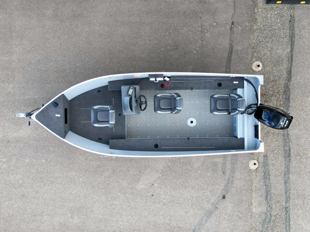 2022 Lund 1600 Fury Ss alt