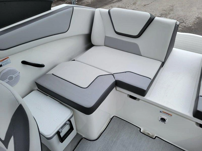 2026 Yamaha Ar 220 2026 alt