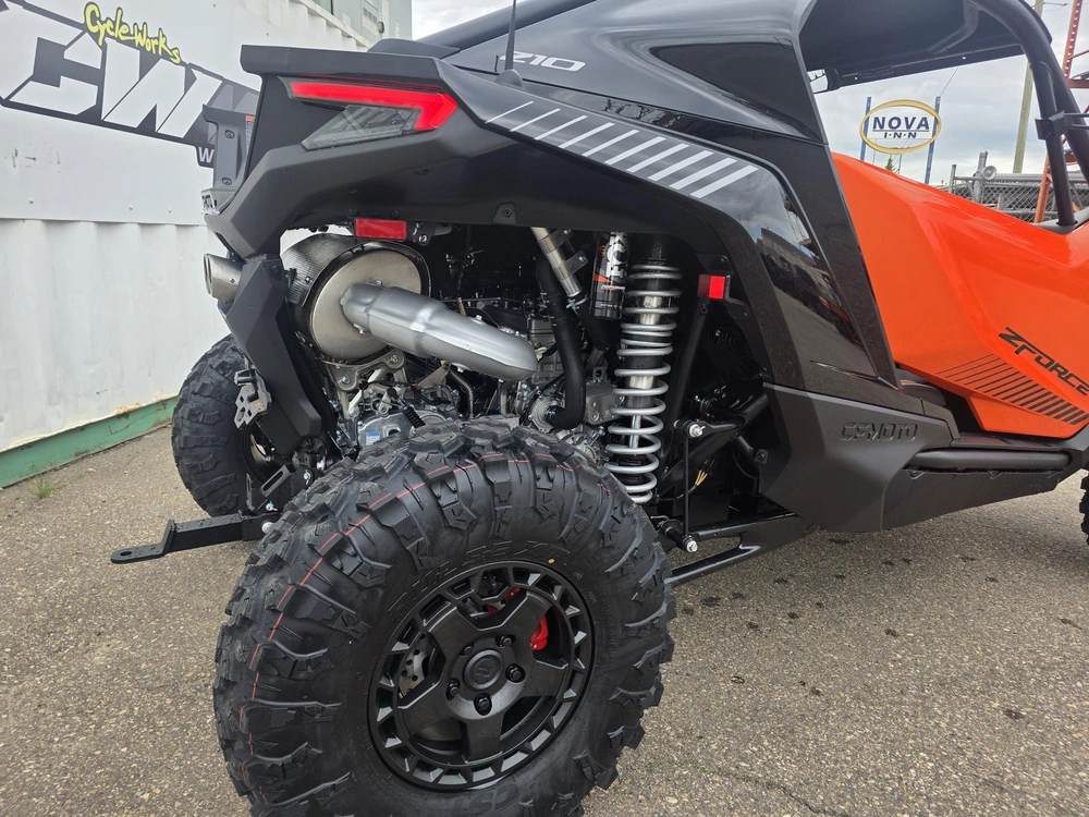 2026 Cfmoto Zforce Z10 Lava Orange alt