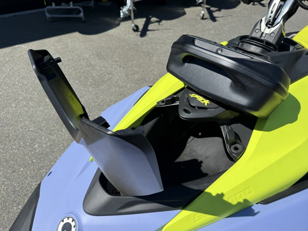 2024 Sea-doo Spark Trixx 3up Audio alt