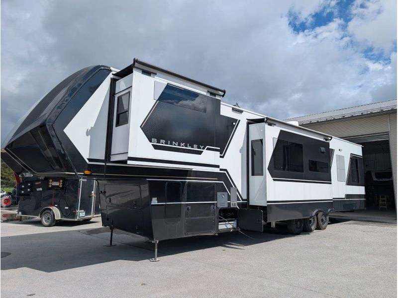 Brinkley Model G G3950 2025 alt