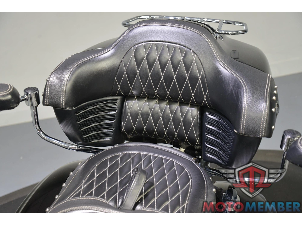 2019 Indian Motorcycle Roadmaster alt
