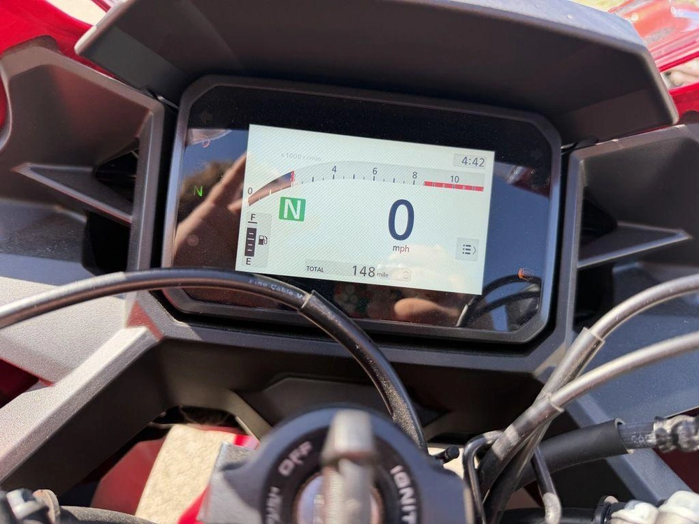 2025 Honda Cbr500r alt