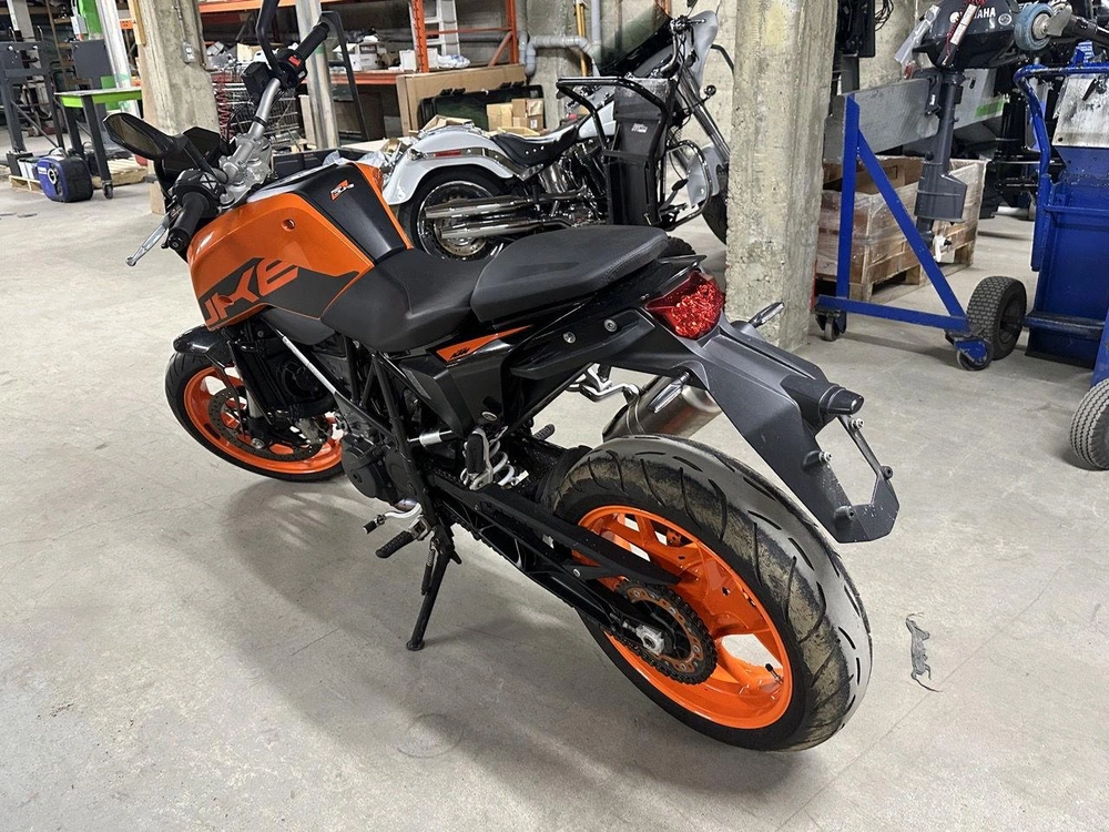 2018 Ktm Duke 690 alt