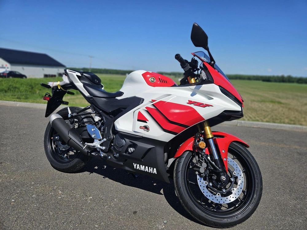 2026 Yamaha Yzf-r3 alt
