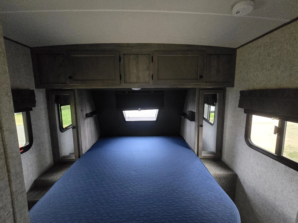 Coachmen Apex 231rds 2020 alt