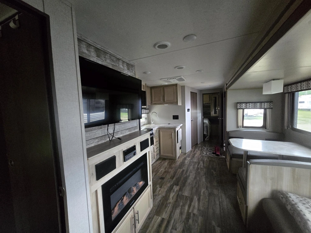 Coachmen Catalina 313dbdsle 2020 alt