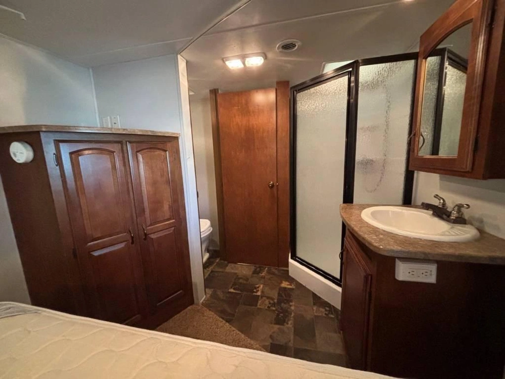 Coachmen Chaparral 269bhs 2012 alt