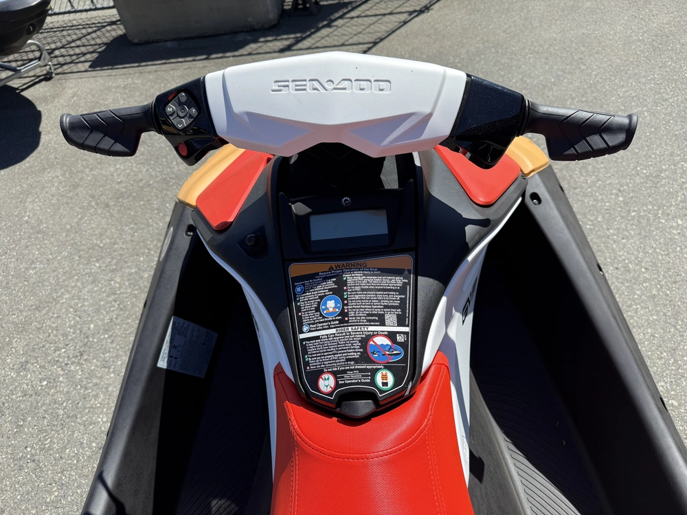 2026 Sea-doo Spark™ 2up alt