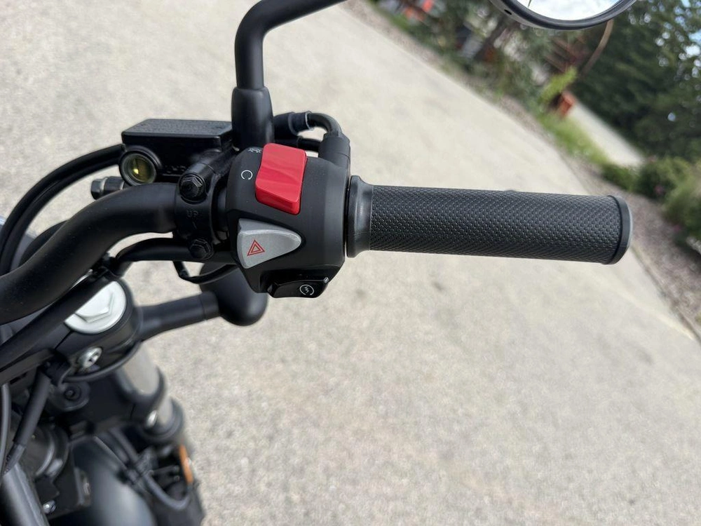 2026 Honda Rebel 300 E-clutch alt