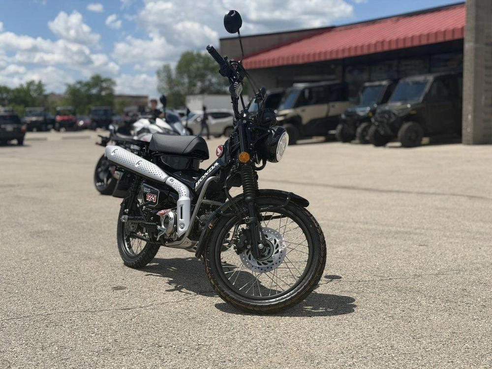 2026 Honda Trail125 alt