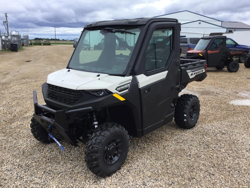 2026 Polaris Ranger 1000 Premium Cabbed alt