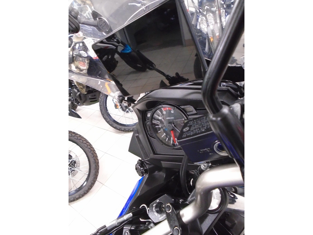2022 Suzuki Vstrom 650 alt