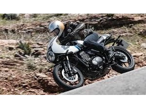 Triumph Thruxton 400 2026 alt