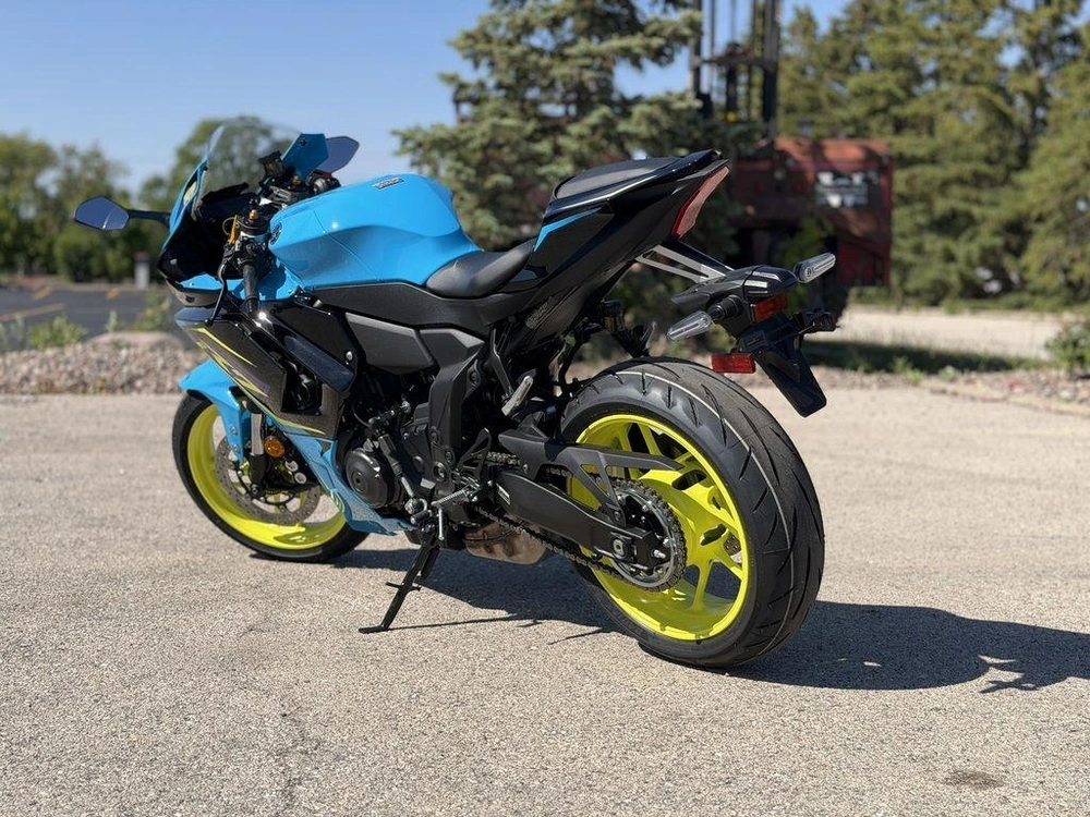 2026 Yamaha Yzf-r7 alt
