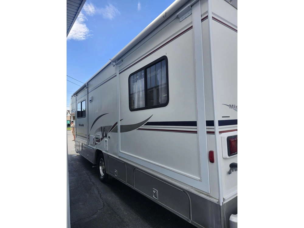 Winnebago Wino 2005 alt