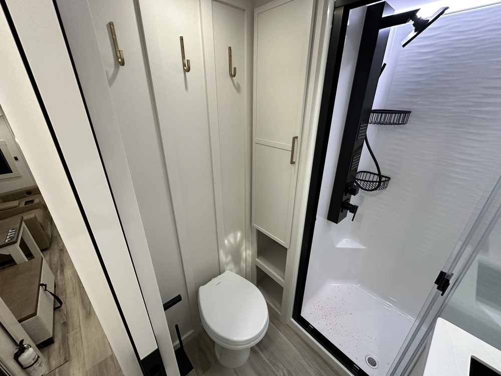 2027 Brinkley Rv Z3100 alt