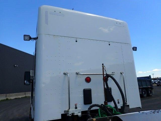 Kenworth W990 2023