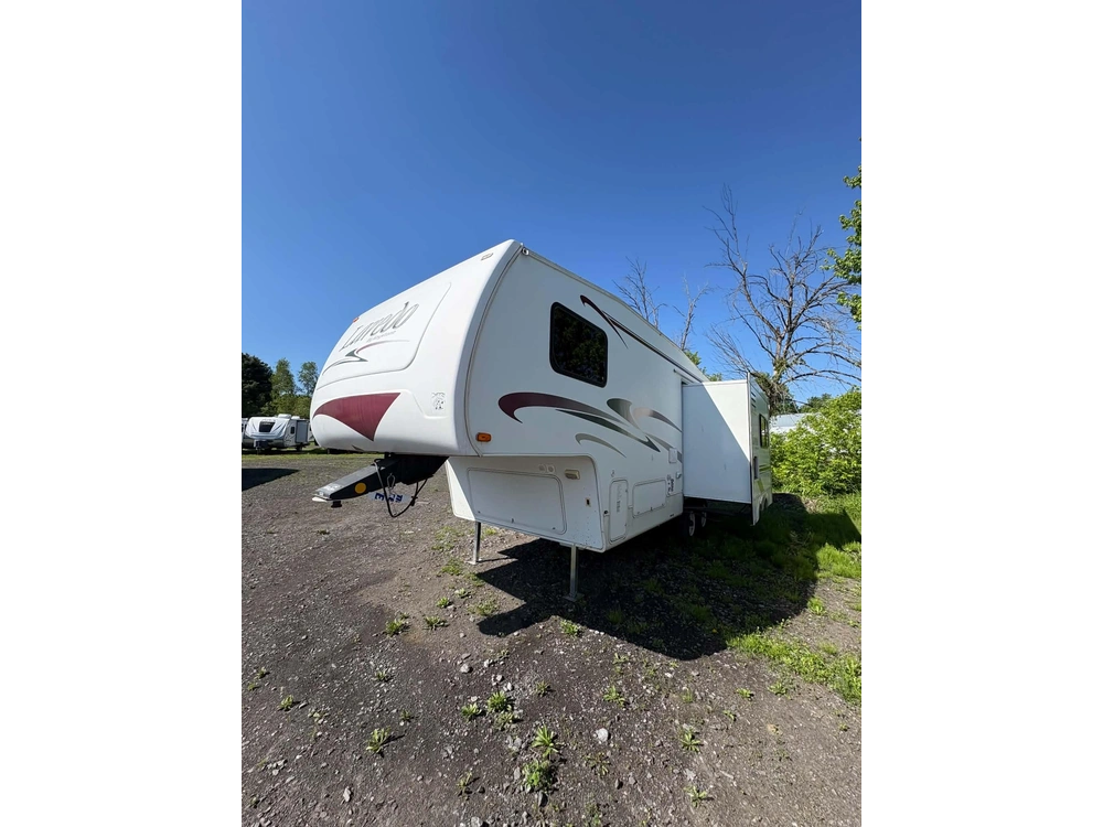 2004 Keystone Rv Laredo Fw alt