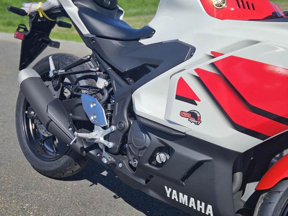 2026 Yamaha Yzf-r3 alt