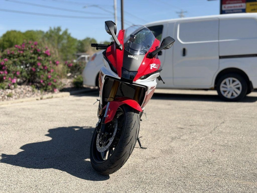 2026 Yamaha Yzf-r7 70th Anniversary Edition alt