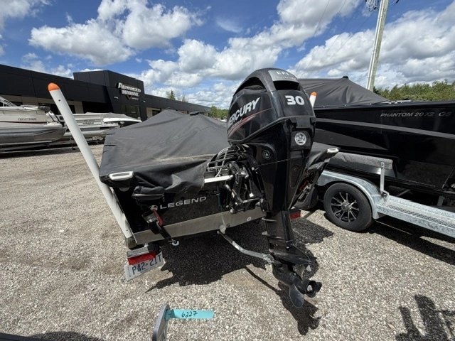 2018 Legend Boats 15 Angler alt